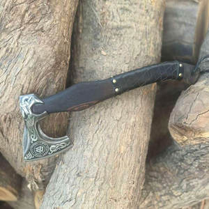 ขวานไม้สไตล์ไวกิ้งทำมือ ดีไซน์แบบนอร์ดิกดั้งเดิม ด้ามไม้ สำหรับตั้งแคมป์กลางแจ้ง เครื่องมือบุชคราฟท์ ของตกแต่งสไตล์เรียบง่าย ของขวัญ - Product Image 3