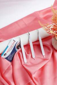 Pinzas de Precisión Serie Premium White Royal Grip con Tacto de Terciopelo, Herramientas con Borde Dorado, Colección Aura Gold, Antiestáticas, para Fan Art - Product Image 3