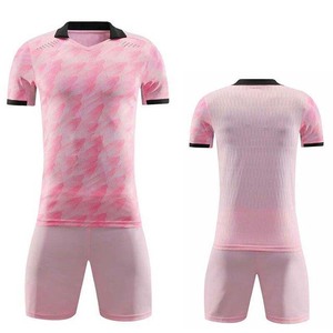 Ensemble maillot et short de football personnalisés pour homme, impression sublimée, 100 % polyester, séchage rapide, respirant, coupe athlétique, toutes saisons - Product Image 2