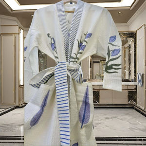 Robe Kimono en Coton à Motifs Floraux Imprimés à la Main, Robe de Demoiselle d'Honneur, Vêtement d'Intérieur Estival de Luxe pour Femme, en Tissu Gaufré à Manches Longues, Lys Bleus - Product Image 1
