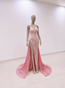 Robe de mariée rose longue à paillettes, col en V, manches longues, dos illusion, soirée, cristal, silhouette sirène/trompette, grande taille - Product Image 1