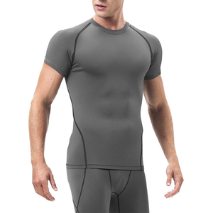 T-shirt de compression pour homme de haute qualité à faible MOQ, logo personnalisé, meilleur prix, vêtements de sport respirants et extensibles pour la gym et le fitness - Product Image 1