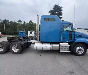 Camión semirremolque usado For-MackS Pinnacle CXU613 RHD/LHD 2018 2017 con cabina para dormir - Camión con cabina para dormir de techo medio para exportar a todo el mundo - Product Image 1