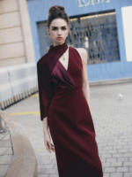 Robe Rose Bourgogne en Velours Naturel Uni, Collection Luxe Lines, Chic, Élégante, Moderne, Romantique, Longueur Midi, Vietnam