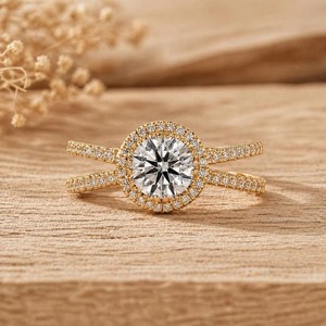 Magnifique bague solitaire en or massif 10K, 14K, 18K avec halo à double sangle et diamant rond de laboratoire certifié IGI, couleur DEF, clarté VS VVS - Product Image 4