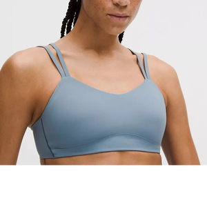 Traje de Yoga Ligero Reciclable de Doble Cara, Color Nude, Suave y Transpirable, con Cuello Halter, Leggings de Spandex/Nylon, Color Sólido, Elástico en Cuatro Direcciones - Product Image 4
