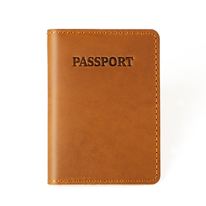 Porta Pasaportes de Cuero Genuino, Minimalista y Delgado, Funda para Tarjetas de Viaje de 7 Pulgadas, en Marrón, Verde, Azul, Negro y Rojo - Product Image 6