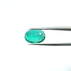 มรกตสีเขียวรูปไข่ 8.67 กะรัต จากแซมเบีย พลอยหลวม - Product Image 4