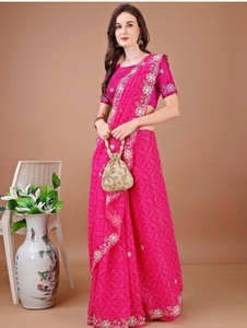 Sari Tradicional de Rayón Georgette con Estampado Bandhani para Fiestas, Reversible y Sin Arrugas - Product Image 3
