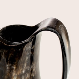 Jarra de Cerveza de Cuerno Auténtico Hecha a Mano con Asa de Cuerno, Fácil de Limpiar, Ideal para Fiestas, Bares y Regalos - Product Image 2