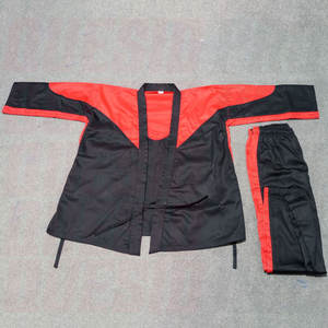 Tenue de Karaté Professionnelle Rouge et Noire Durable – Col en V – Équipement d'Entraînement – Vêtements d'Arts Martiaux – Kimono de Karaté - Product Image 2