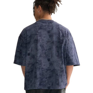 T-shirt personnalisé en coton 100% pour homme, design streetwear, logo personnalisé, effet vieilli, couleur unie, vente en gros, éco-responsable - Product Image 4