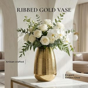 Vase en métal plaqué or avec design côtelé, finition miroir, décoration glamour - Product Image 4