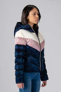 Wholesale <b>Women</b>’s Printed <b>Puffer</b> <b>Jacket</b> Custom Casual Wear Windproof Zipper Closure Side Pockets <b>Women's</b> Premium Coat For Winter - Product Image 2