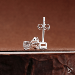 Boucles d'oreilles clous ovales en diamants de laboratoire de 0,12 carat chacun, serties sur quatre griffes, en argent sterling 925, bijoux délicats pour fêtes et usage quotidien - Product Image 5