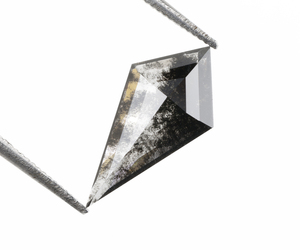 Diamante Negro de Laboratorio Cultivado en Laboratorio, Corte Cometa, 1.45 Ct, Fancy S&P, Perforado con Láser, Diamante Suelto Personalizado Tipo Sal y Pimienta, Venta al por Mayor - Product Image 3