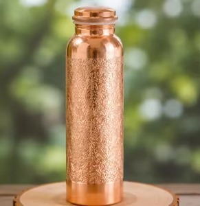 Export Grade Eco-Friendly Hammered Copper Water <b>Bottle</b> with Secure Closure for Wellness Brands and Gift Collections - Product Image 3