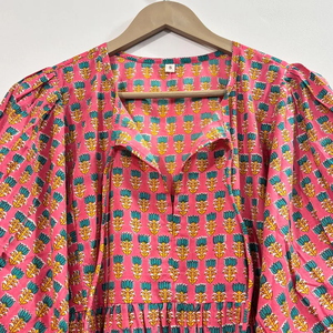 Blusa Floral con Estampado a Mano, Hecha a Mano, Ecológica, 100% Algodón, Cuello en V, Manga 3/4, con Volantes de Encaje, Lavable, Resistente a las Arrugas - Product Image 2