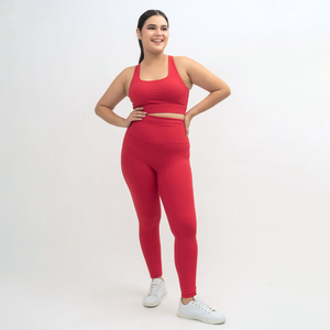 Ensemble de yoga personnalisé pour femmes, de qualité supérieure, à prix abordable, au design simple et moderne, avec taille élastique, idéal pour le fitness, en vente. - Product Image 3