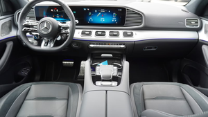 Mercedes Benz GLE 53 AMG Coupé, Ruedas de 22 Pulgadas, Cuero Nappa, Paquete Nocturno, SUV de Lujo y Alto Rendimiento - Product Image 3
