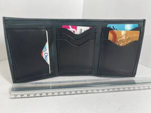 กระเป๋าสตางค์หนังแท้พับสามสำหรับผู้ชาย รุ่นบาง ป้องกัน RFID ช่องใส่บัตรเครดิต ช่องใส่เหรียญ  รับทำโลโก้ตามสั่ง โรงงาน NTW-0033 - Product Image 5