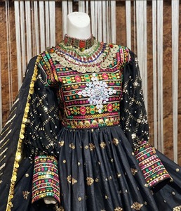 Robe afghane Kuchi noire faite à la main, tenue tribale Pashtun, ensemble dupatta shalwar, robe traditionnelle à manches longues, robes décontractées pour femmes - Product Image 5