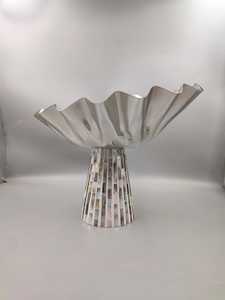 Bol de service moderne en acier inoxydable argenté, bol à dessert rond cannelé, plat de présentation en métal poli pour la maison et les fêtes - Product Image 2