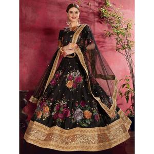 Vêtements en soie Sangeet Banglori à imprimé floral noir Lehenga Choli vêtements indiens et pakistanais - Product Image 6
