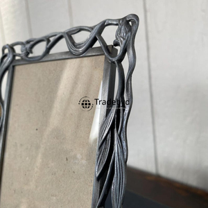 Elegante Marco de Fotos Metálico, Adorno Decorativo de Lujo de Tradebyd - Product Image 5