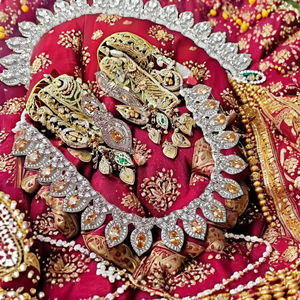 Conjunto de Joyería Clásica India para Novia, Collar de Cristal CZ con Pendientes de Araña - Product Image 2