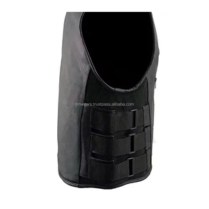 Gilet d'hiver gothique pour homme MH en cuir véritable noir imperméable avec broderie, surpiqûres rouges, fermeture éclair et col en V - Product Image 6