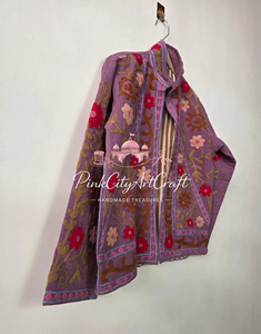 Veste matelassée en coton mauve respirante et écologique, brodée à la main, style floral vintage Suzani, manches longues, hiver - Product Image 6
