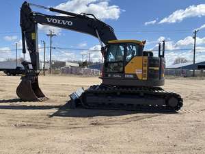 Excavatrice sur chenilles Volvo ECR 235 D avec composants hydrauliques HYDAC, commande PLC, moteur et boîte de vitesses haute performance - Product Image 4
