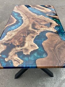 Table à manger en acacia massif avec bord naturel, faite à la main, durable, avec incrustation de résine bleu océan, plateau long, pieds en bois modernes, pour entrepôt et hôtel - Product Image 3