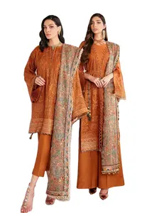 Fancy Collection Traje de mujer naranja bordado con diseños estampados de Dupatta Charming shalwar kameez