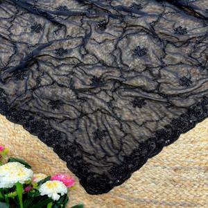 VASTRA COTTAGE Saree de Georgette Sintética Pura con Bordado de Cuentas Negras Originales y Borde Calado, Saree de Diseñador de Lujo con Blusa - Product Image 4