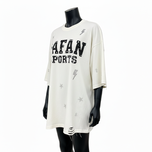 Camiseta de algodón de alto gramaje para mujer, corte holgado, color crema, estilo urbano, con dobladillo desgastado y estampado gráfico con logo. Camisetas holgadas de algodón para mujer. - Product Image 4