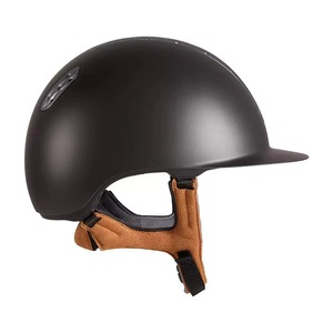 Casque de Polo d'Équitation en Fibre de Carbone Personnalisable pour Hommes et Femmes - Ajustement Confortable, Couleur/Logo Personnalisables, Service OEM - Product Image 6