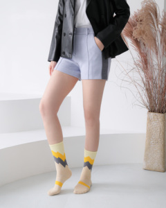 <b>Women</b> Crew <b>Socks</b> Geometric Pattern Cotton Blend Breathable Daily Wear Spring Style Knitted <b>Socks</b> - Product Image 4