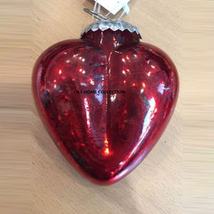 Élégante Décoration de Noël en Métal Rouge Ancien Style Moderne Faite à la Main, Boîte Suspendue, Père Noël, Ornement Cœur pour Fête - Product Image 1