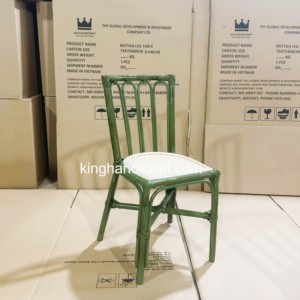 Chaises pour enfants en rotin naturel faites à la main pour la location de mariages, les fêtes d'anniversaire, les événements, les baby showers et les décorations commerciales - Product Image 1