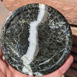 Ensemble de six sous-verres en onyx zèbre, faits à la main, en pierre noire, élégants pour la décoration de bar à domicile - Product Image 5