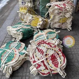 พัดสานมือจากใบปาล์ม ใบไผ่ และหวายธรรมชาติ สีธรรมชาติ งานฝีมือเวียดนามแบบดั้งเดิม รูปหัวใจและรูปทรงต่างๆ ของขวัญฤดูร้อน ของตกแต่ง - Product Image 3