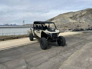 RZR XP 4 1000 อัลติเมท UTV ขับเคลื่อน 4 ล้อ 4 จังหวะ ได้รับการรับรองมาตรฐาน EPA และ EEC - Product Image 3