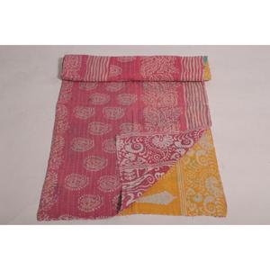 Couverture Kantha faite à la main, motif floral vintage, en coton, réversible, style bohème indien, idée cadeau - Product Image 1