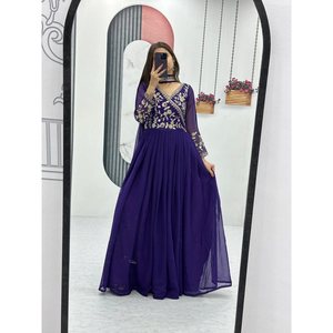 VESTIDO DE TRABAJO DE SECUENCIA DE BORDADO DE GEORGETTE DE DISEÑADOR CON DUPATTA MORADO - Product Image 1