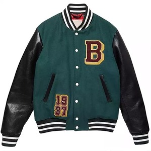 Chaqueta Varsity Verde para Hombre con Logotipo B Bordado y Parche 1937, Cierre de Botones Frontales, Corte Regular, Cuello Camisero - Product Image 1