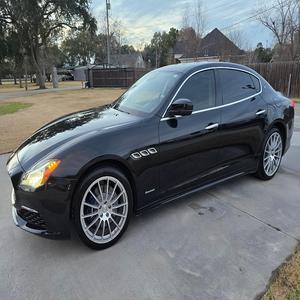 Maserati Q-u-a-t-t-r-o-p-o-r-t-e S G-r-a-n-L-u-s-s-o 2017 - Product Image 1