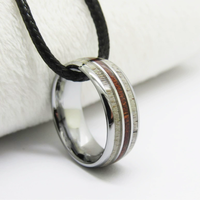 Bague en carbure de tungstène argenté avec incrustation de bois rouge et de bois de cerf, alliance polie de 8 mm pour homme, bijoux inspirés de la nature en gros