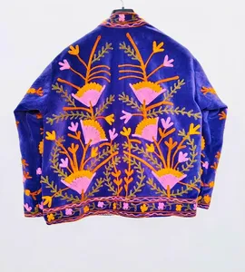 Veste en velours brodée Suzani, style bohème chic, faite à la main, florale, écologique, 100% coton, style vintage - Product Image 2